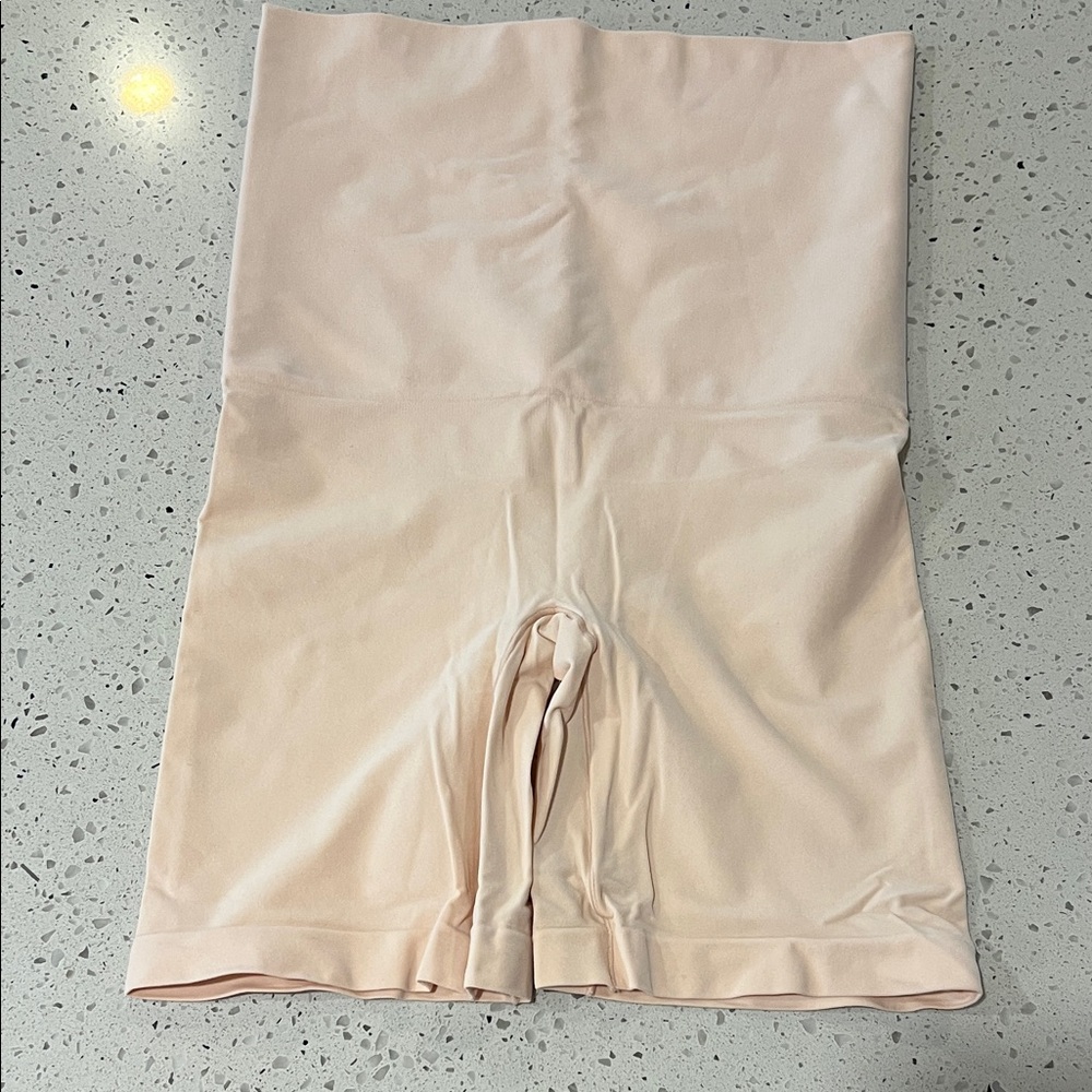 Yummie by Heather Thomson Shapewear in Light Pink